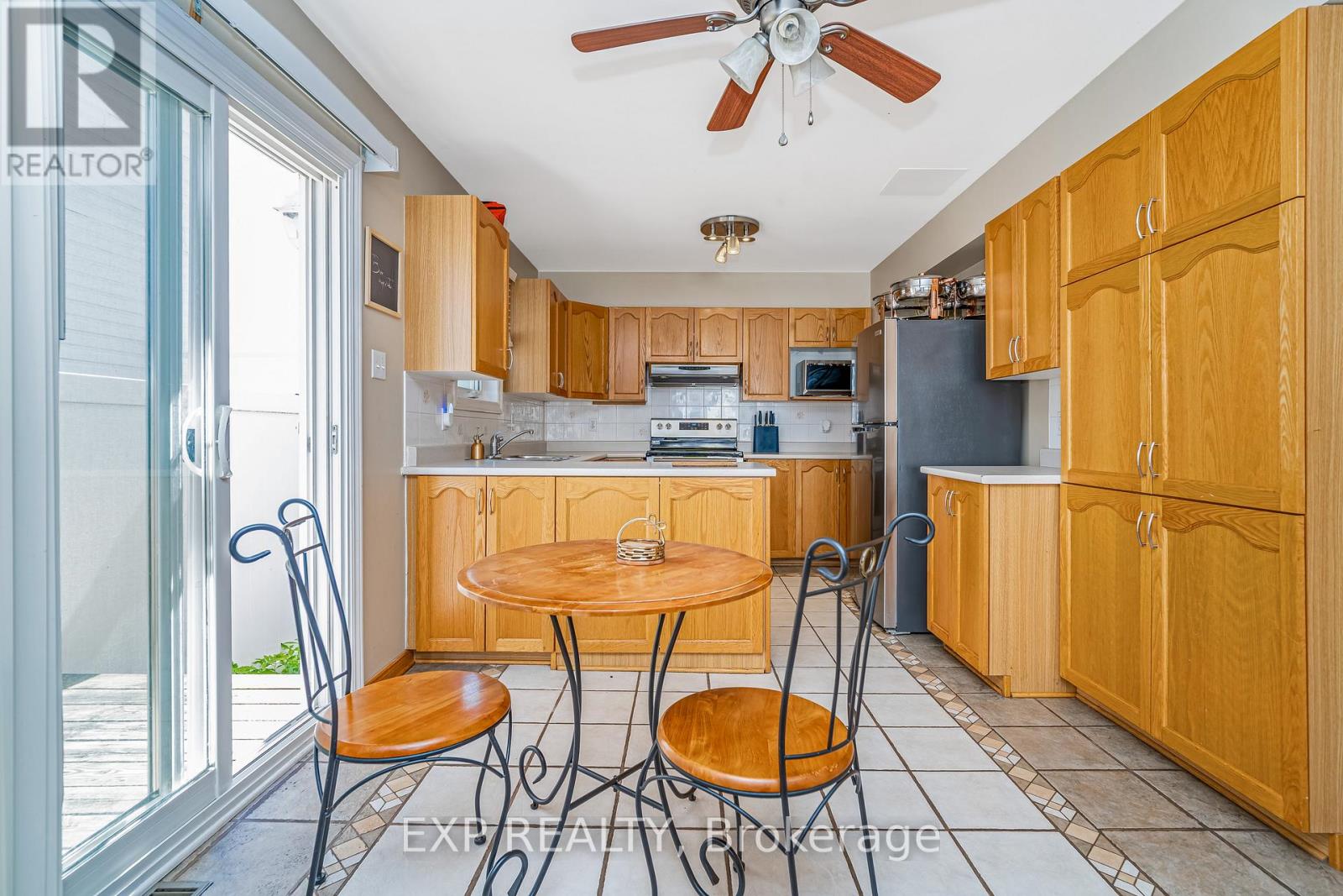 Photo 13 of 2103 Gardenway Drive, Ottawa ON