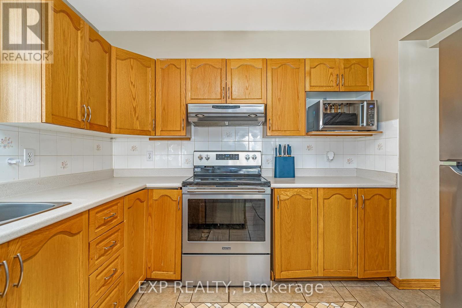 Photo 15 of 2103 Gardenway Drive, Ottawa ON