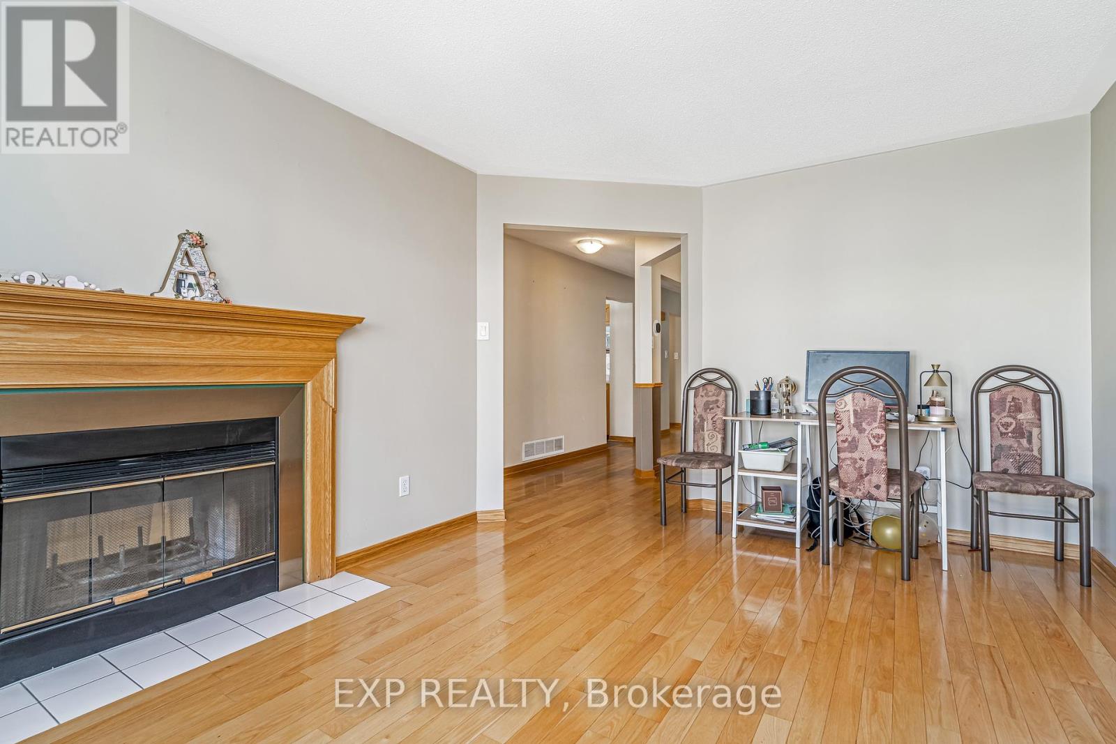 Photo 21 of 2103 Gardenway Drive, Ottawa ON