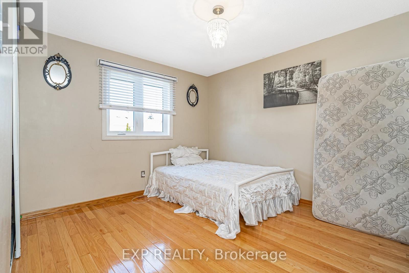 Photo 35 of 2103 Gardenway Drive, Ottawa ON
