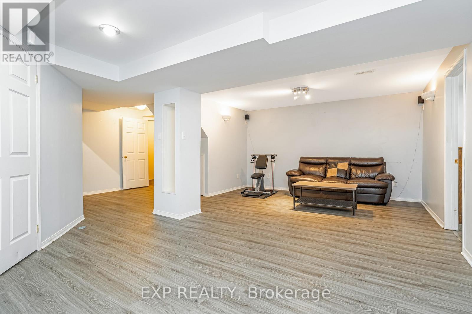 Photo 40 of 2103 Gardenway Drive, Ottawa ON