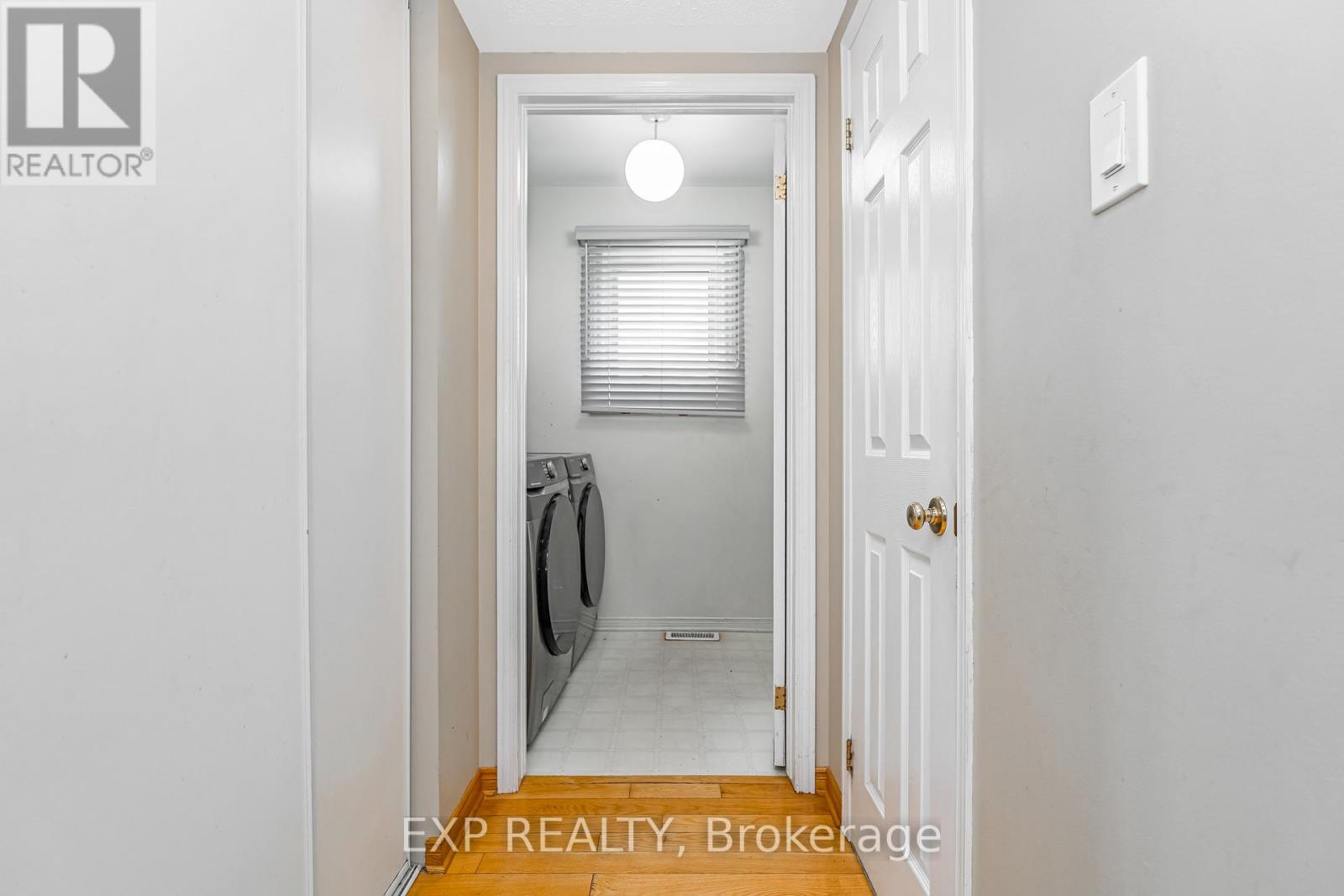 Photo 6 of 2103 Gardenway Drive, Ottawa ON