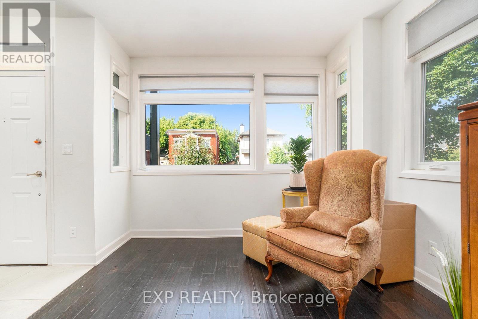 Photo 13 of 2 129 Smirle Avenue, Ottawa ON