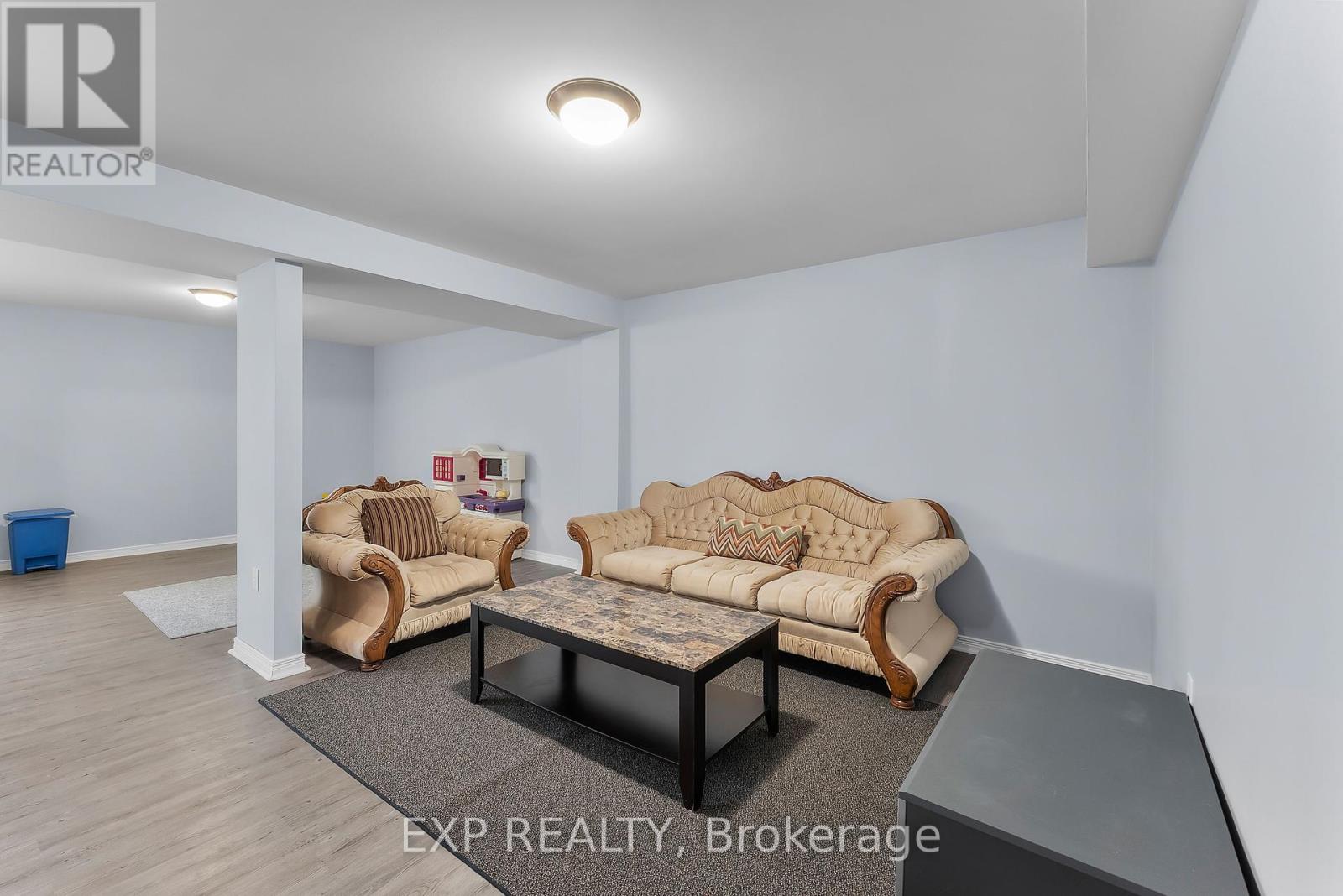 Photo 29 of 4 5490 Prince Edward Avenue, Niagara Falls ON