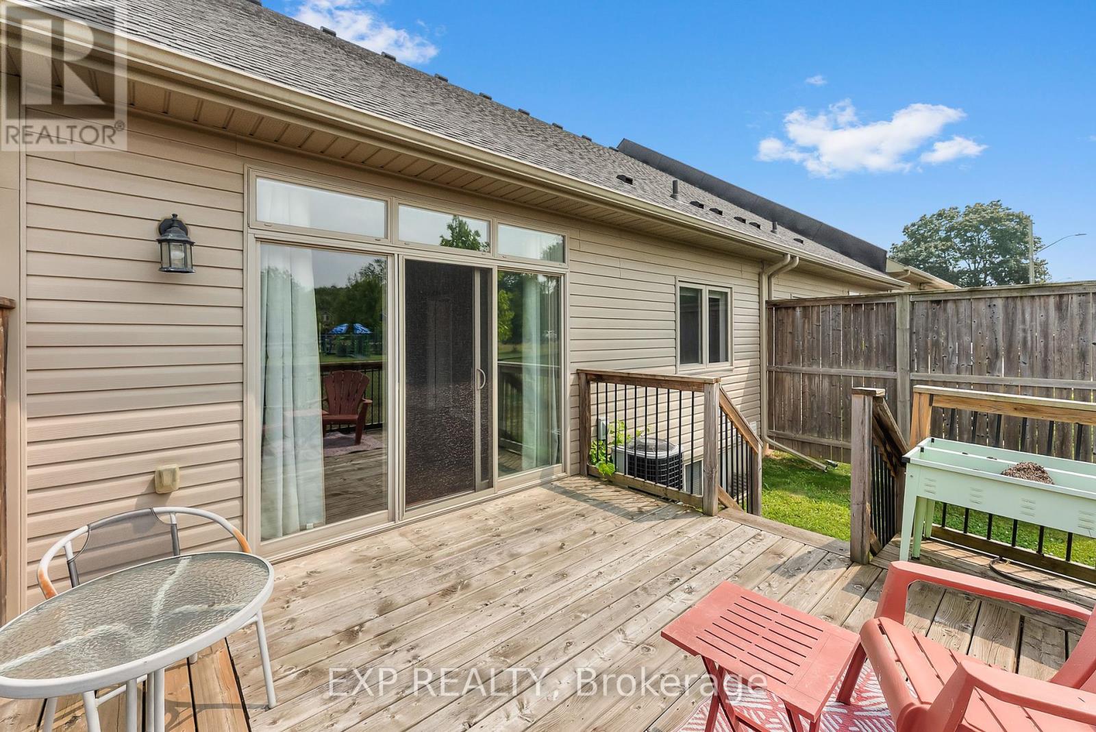 Photo 33 of 4 5490 Prince Edward Avenue, Niagara Falls ON