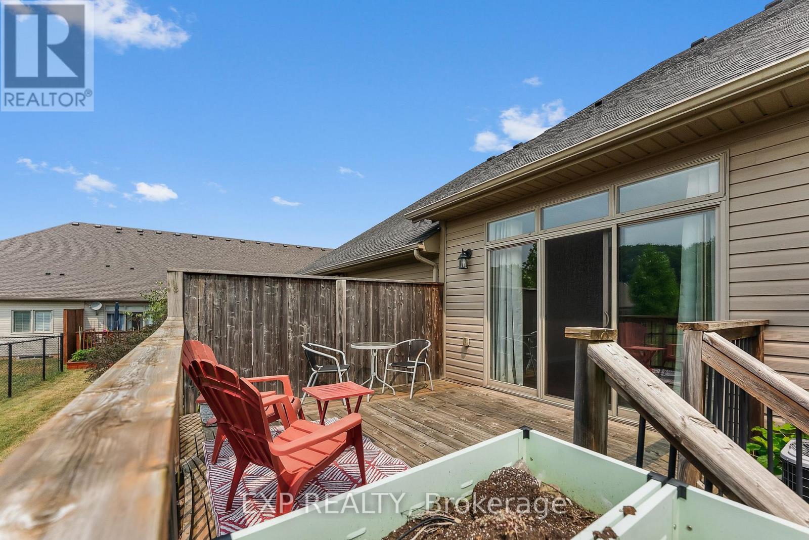 Photo 36 of 4 5490 Prince Edward Avenue, Niagara Falls ON