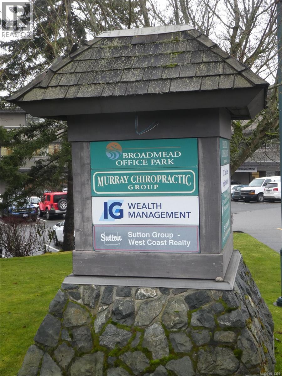 101 4400 Chatterton Way, Saanich