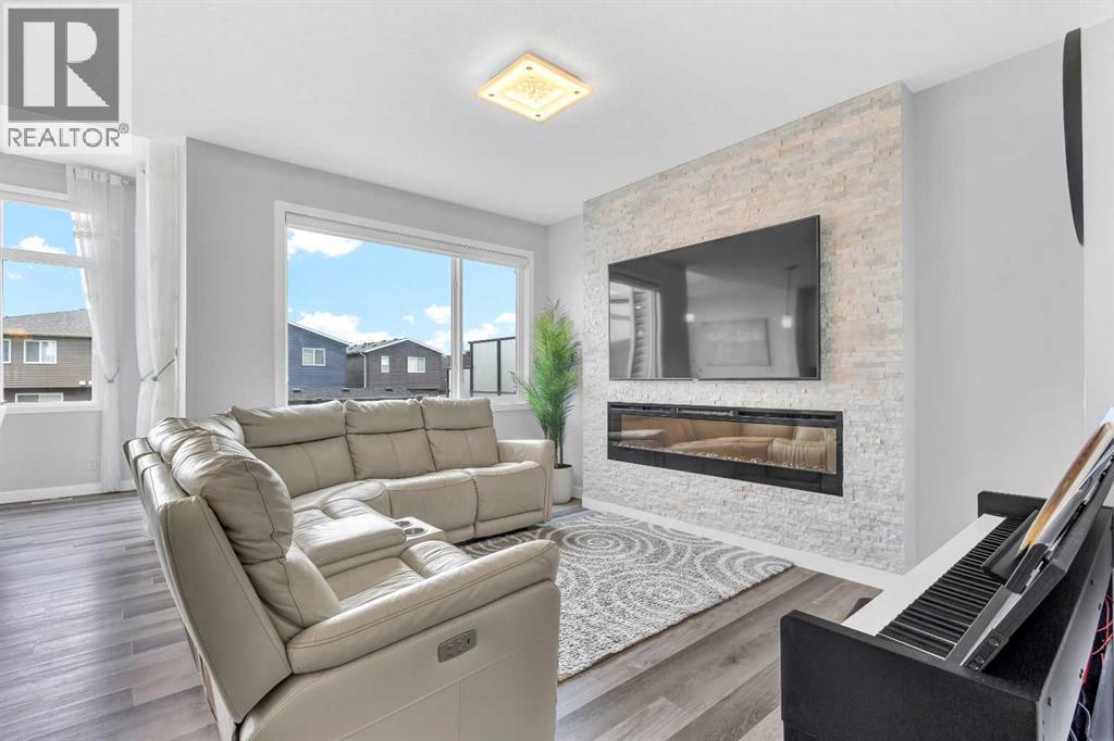 Single Family House for Sale in  howse Common NE Livingston Calgary 
