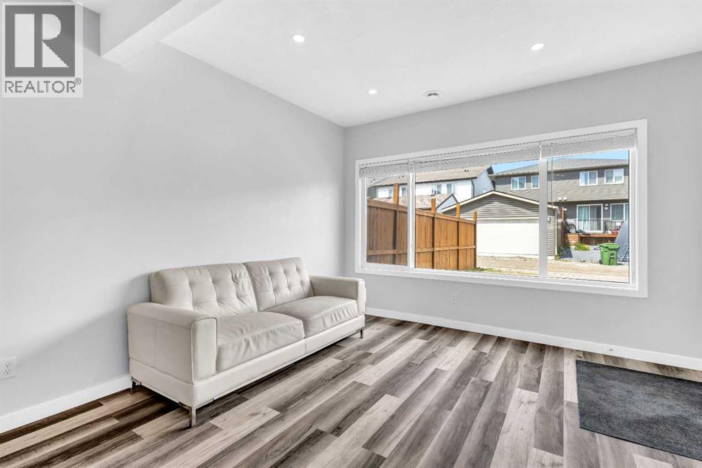 Single Family House for Sale in  howse Common NE Livingston Calgary 