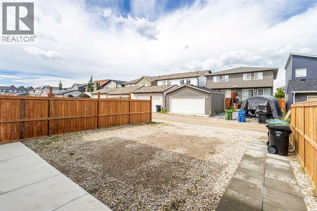 Single Family House for Sale in  howse Common NE Livingston Calgary 