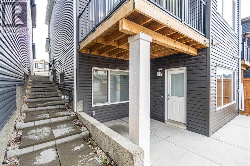 Single Family House for Sale in  howse Common NE Livingston Calgary 