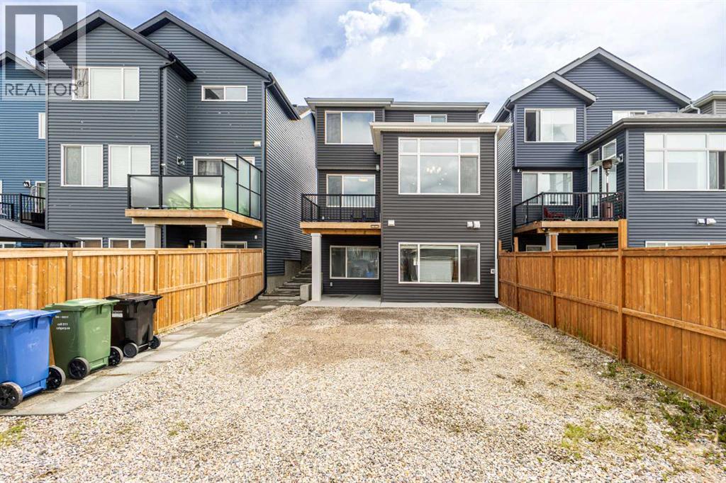 Single Family House for Sale in  howse Common NE Livingston Calgary 