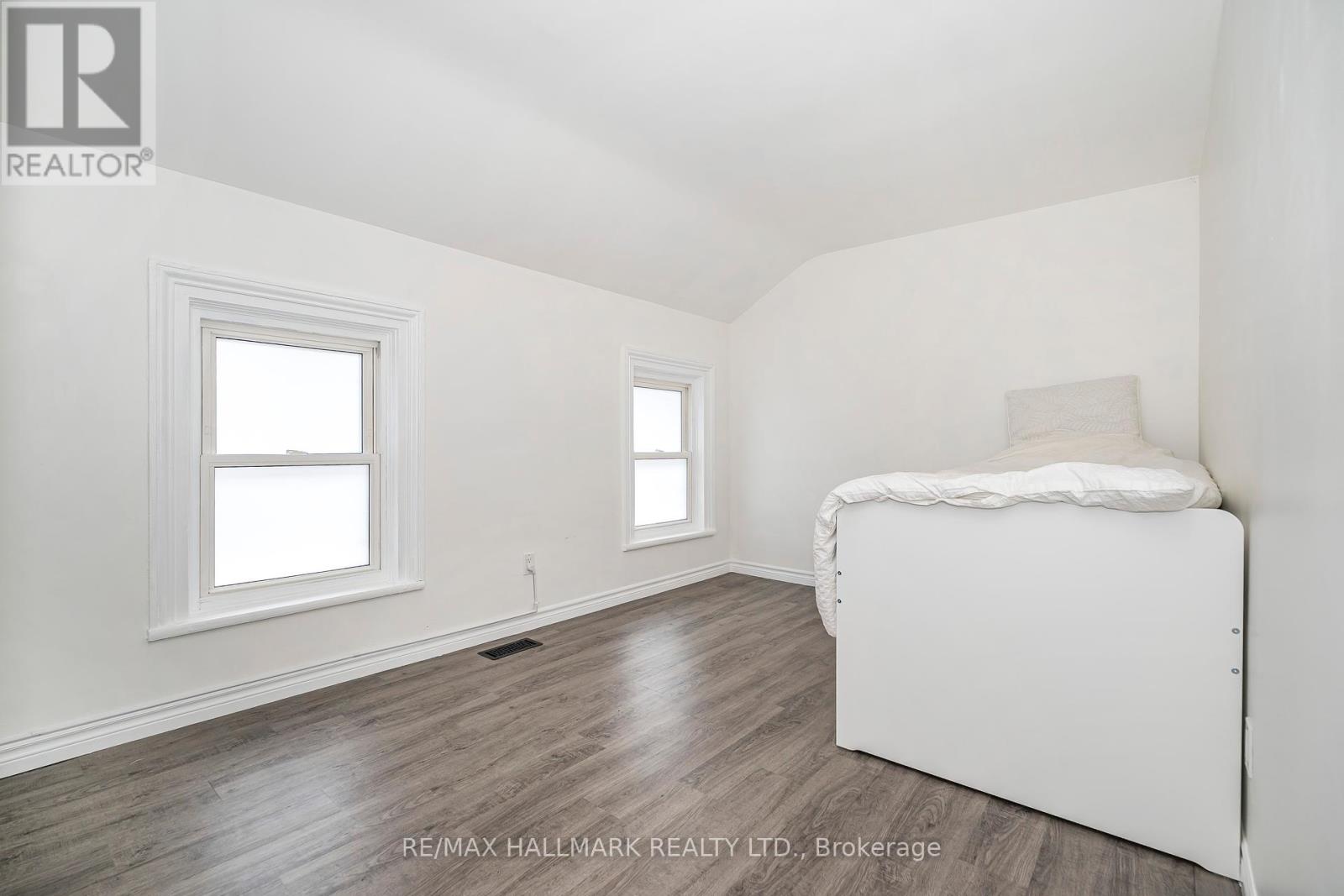 Photo 9 of 127 River Street, Brock ON