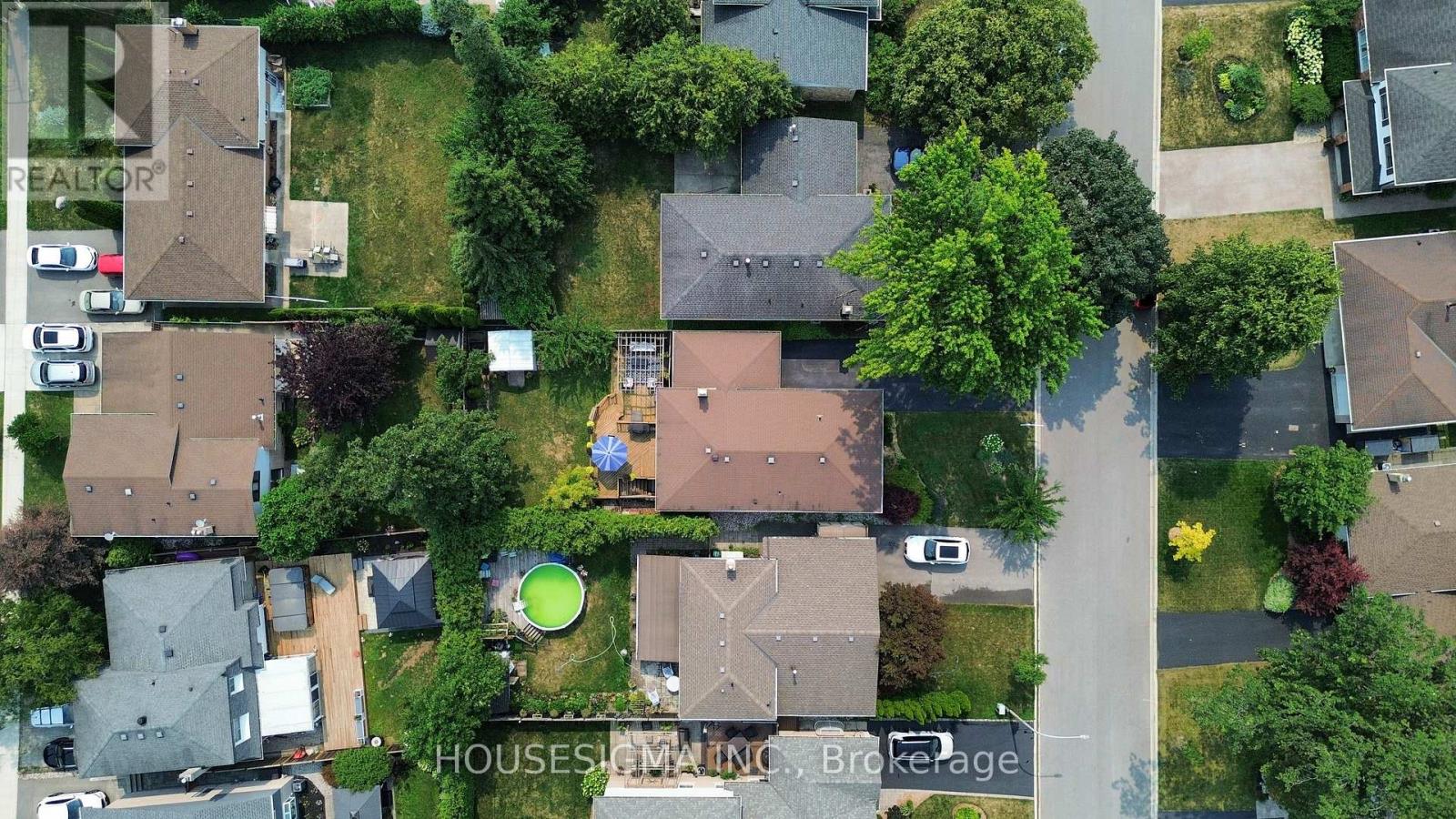 Photo 28 of 641 Glen Moor Crescent, Burlington ON