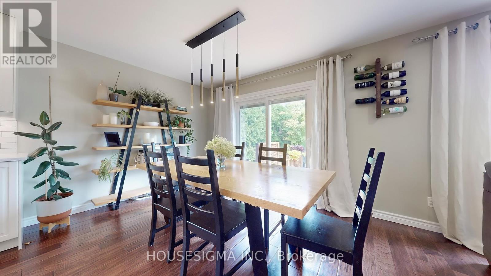 Photo 45 of 641 Glen Moor Crescent, Burlington ON