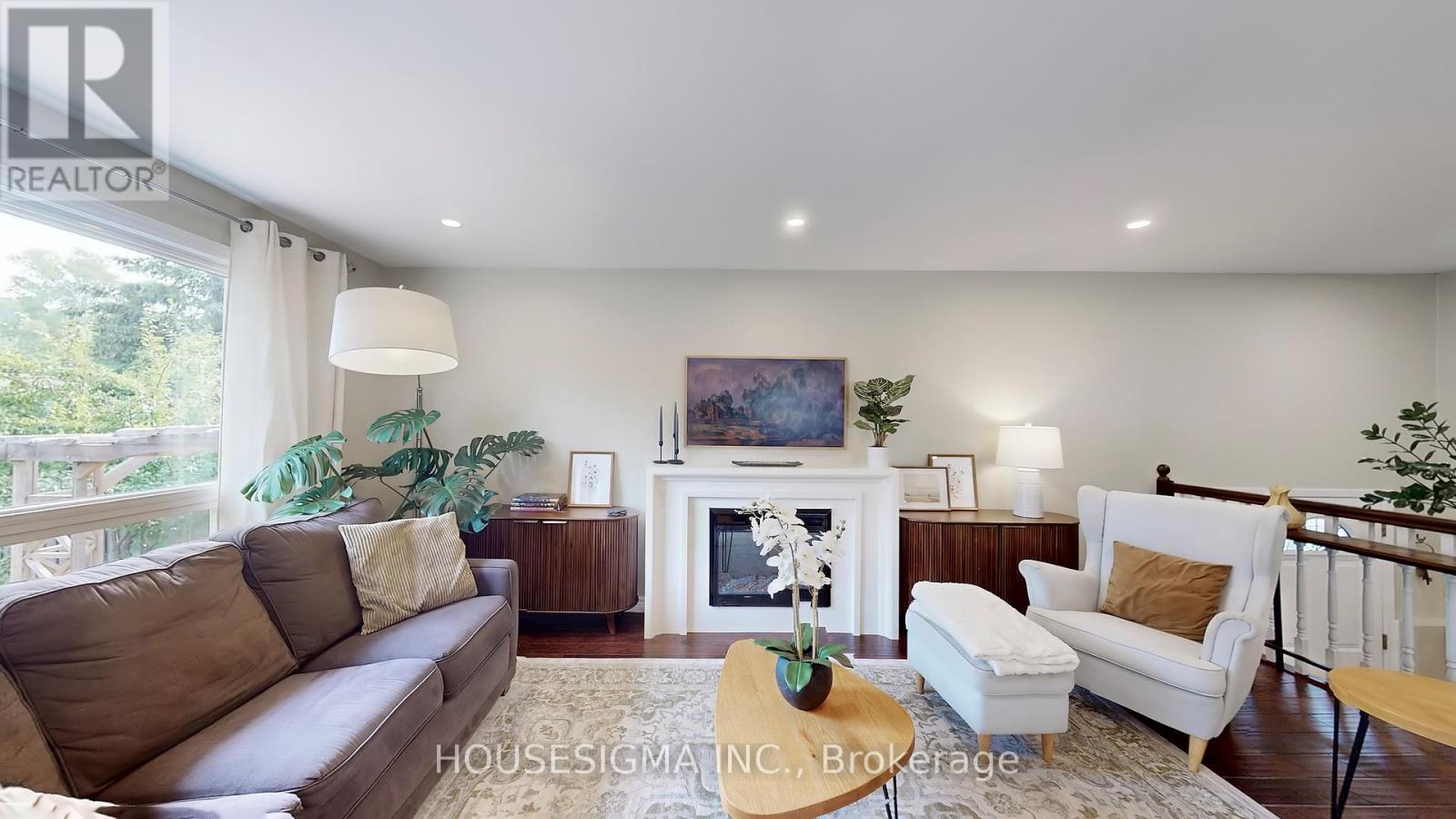 Photo 42 of 641 Glen Moor Crescent, Burlington ON