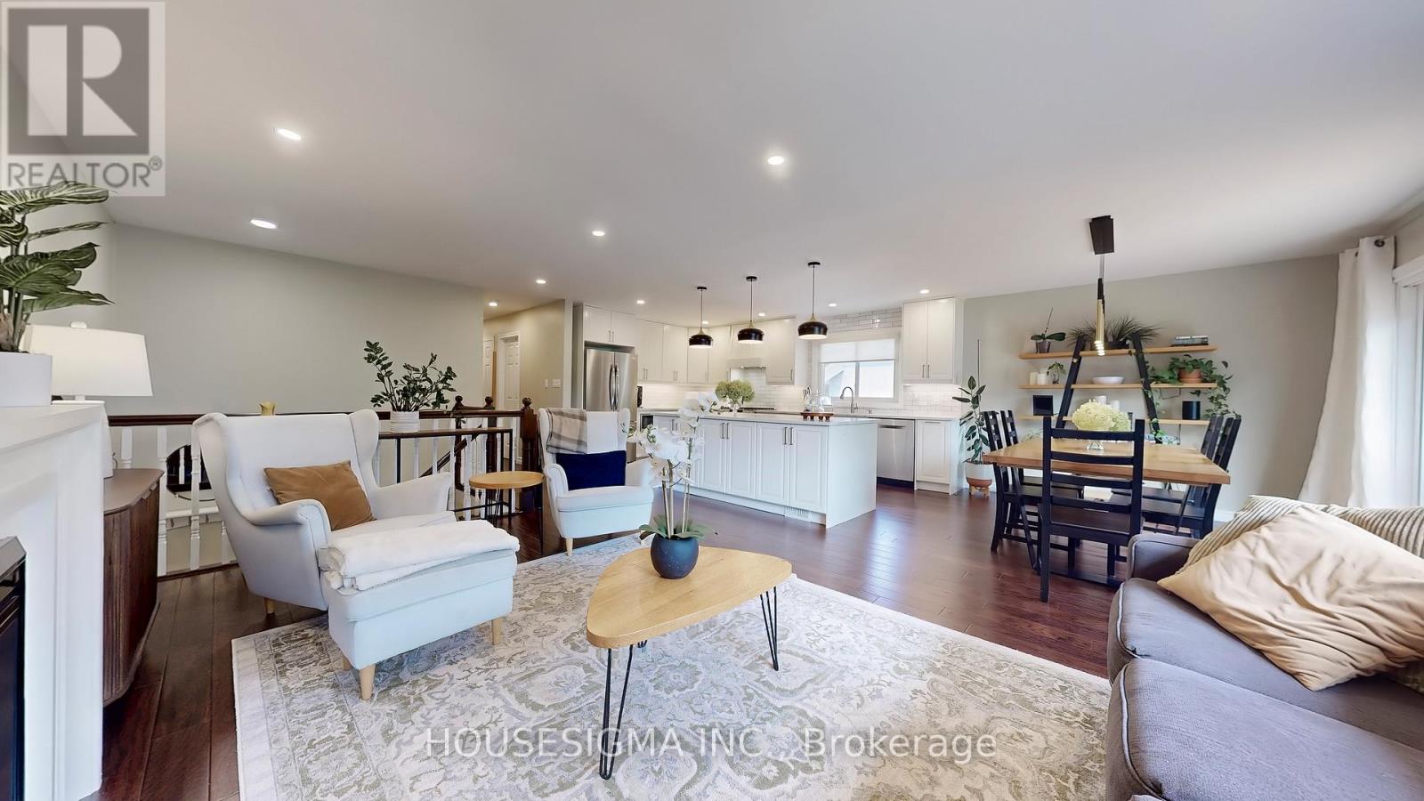 Photo 8 of 641 Glen Moor Crescent, Burlington ON
