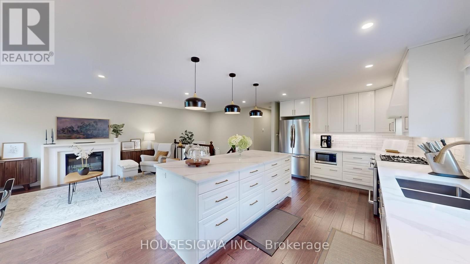 Photo 7 of 641 Glen Moor Crescent, Burlington ON