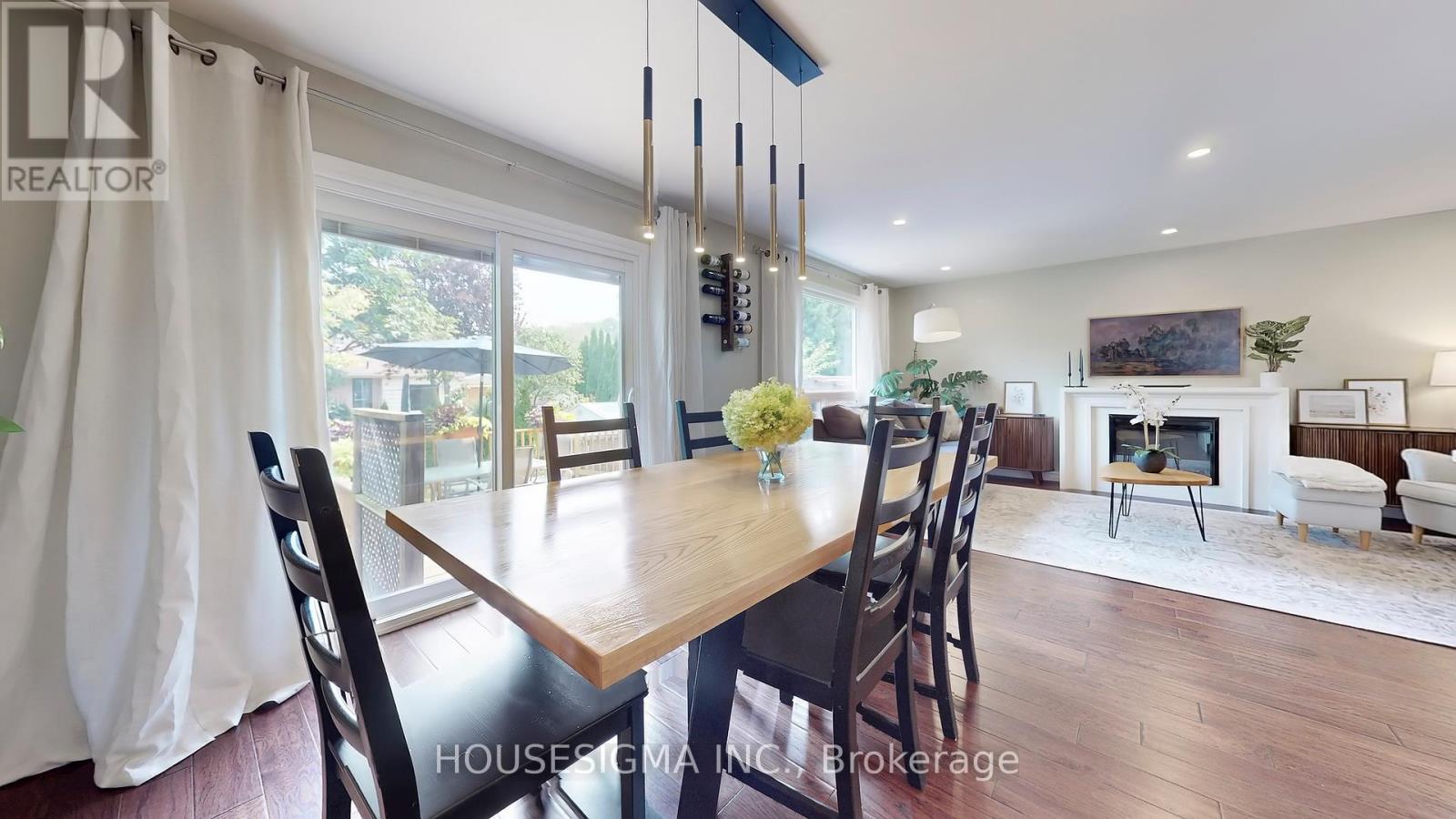 Photo 19 of 641 Glen Moor Crescent, Burlington ON