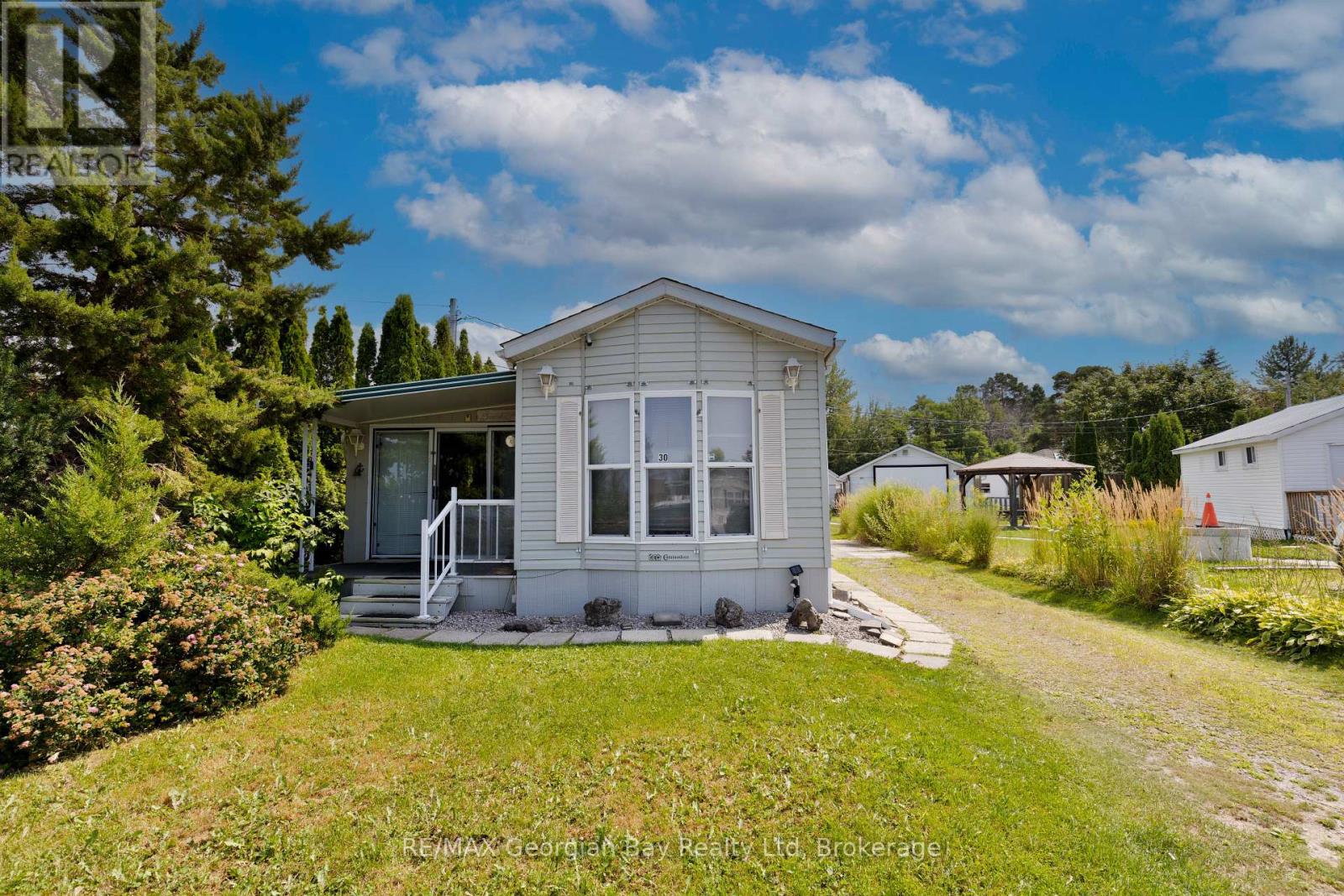 Photo 1 of 30 10 Winfield Drive, Tay ON