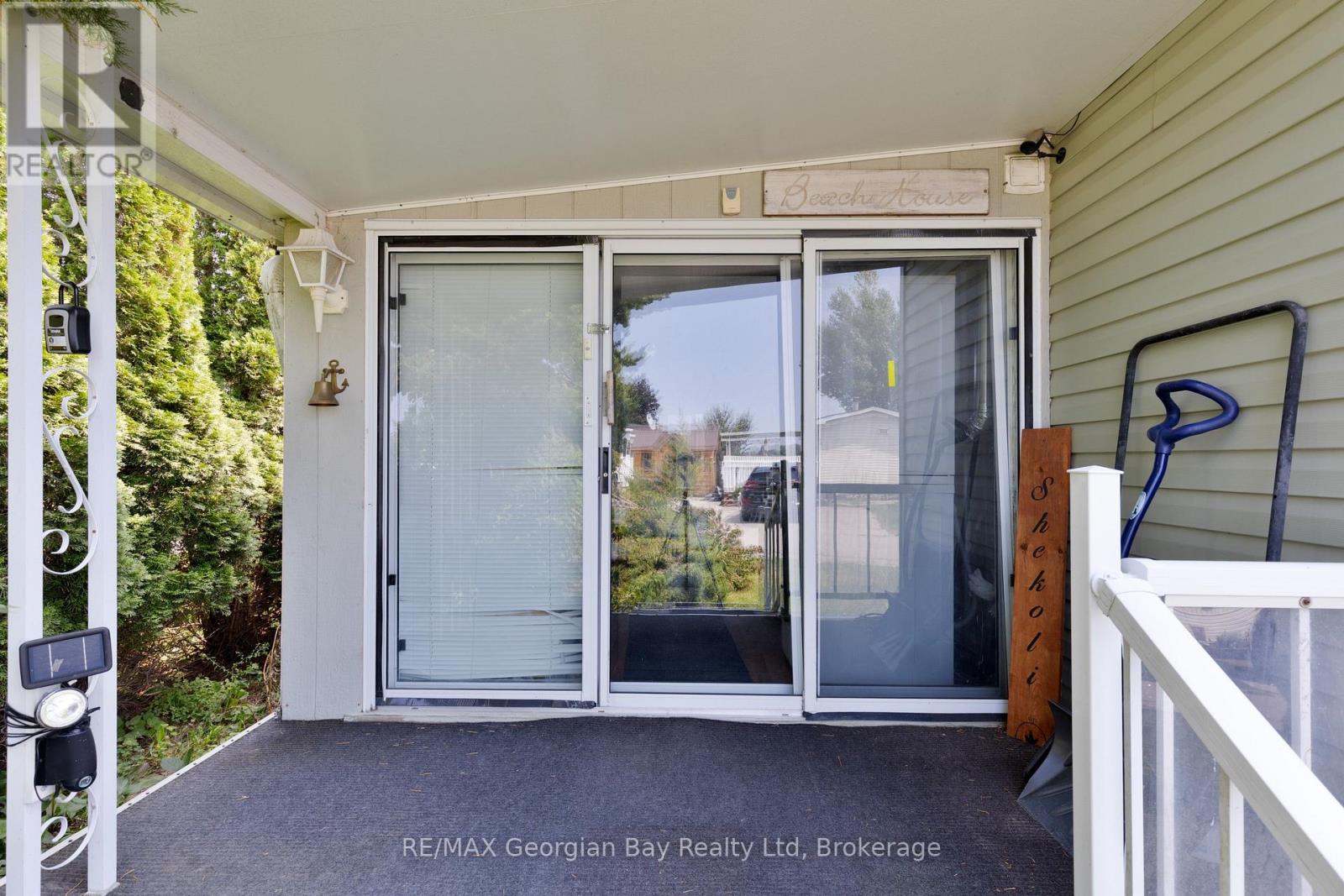 Photo 2 of 30 10 Winfield Drive, Tay ON