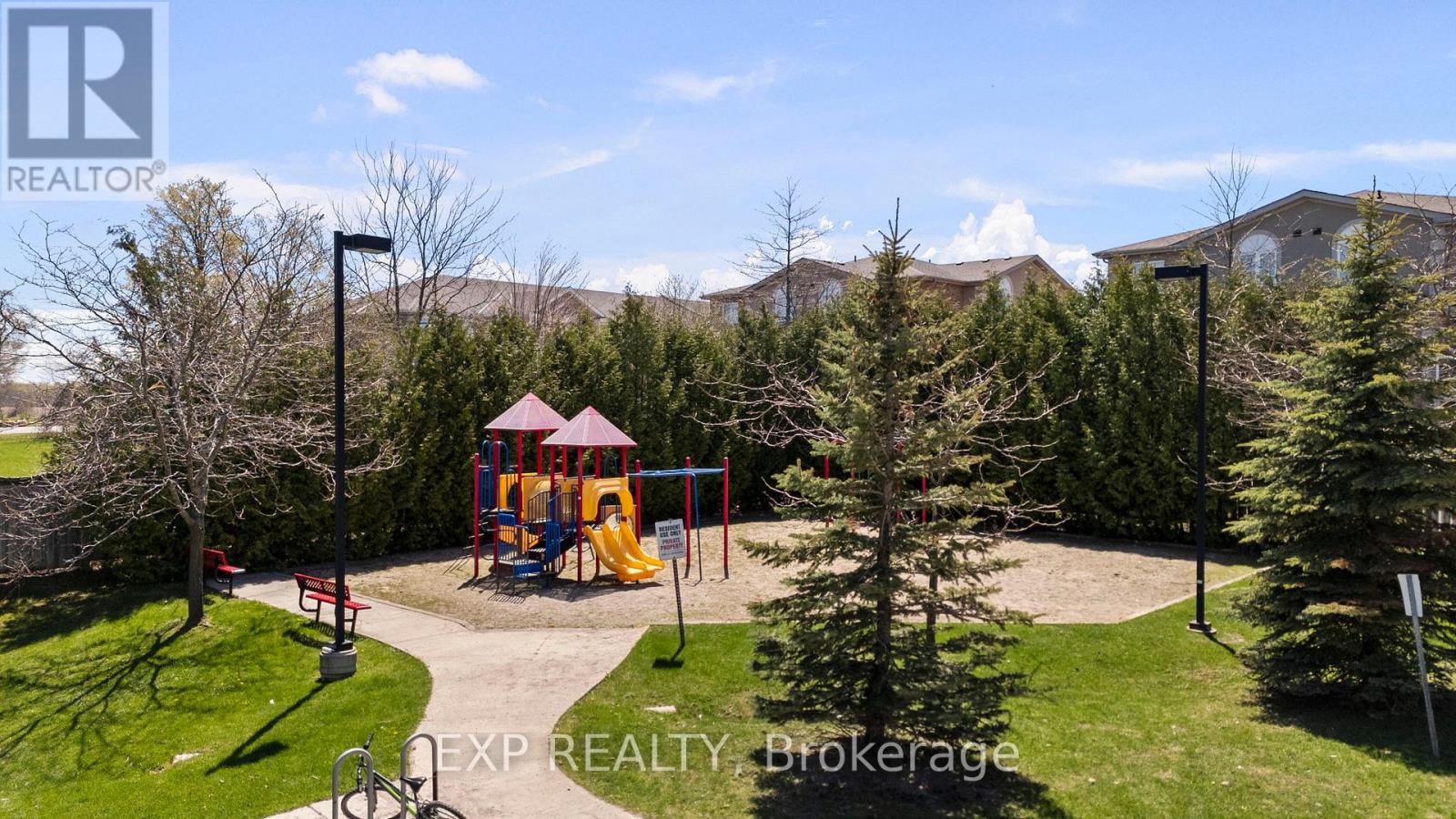 Photo 2 of 1 15 Cheltenham Road, Barrie ON