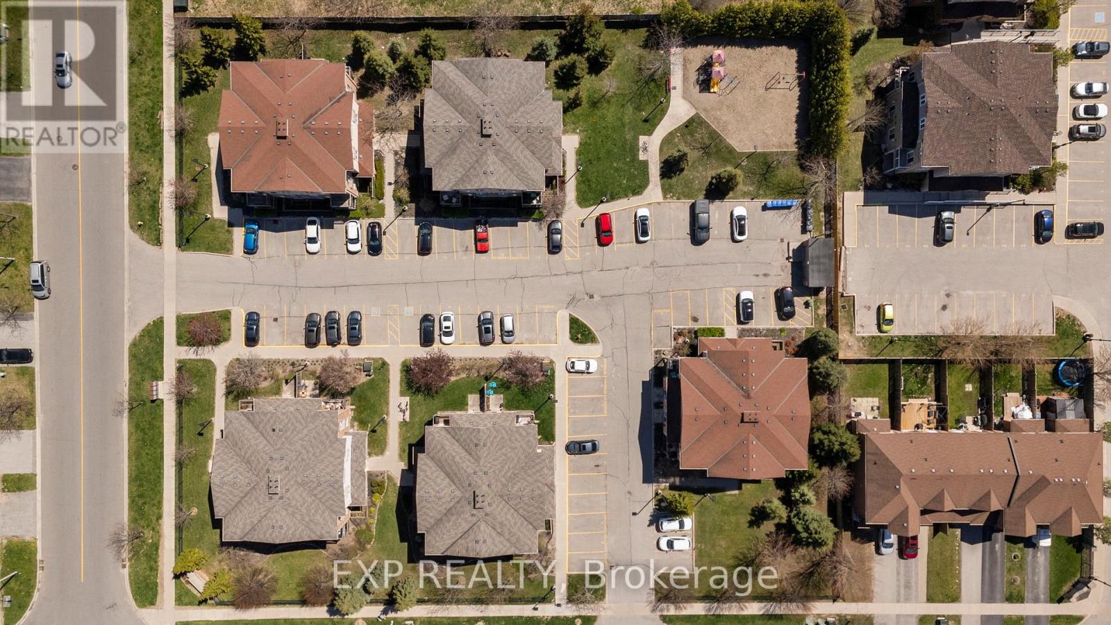 Photo 21 of 1 15 Cheltenham Road, Barrie ON