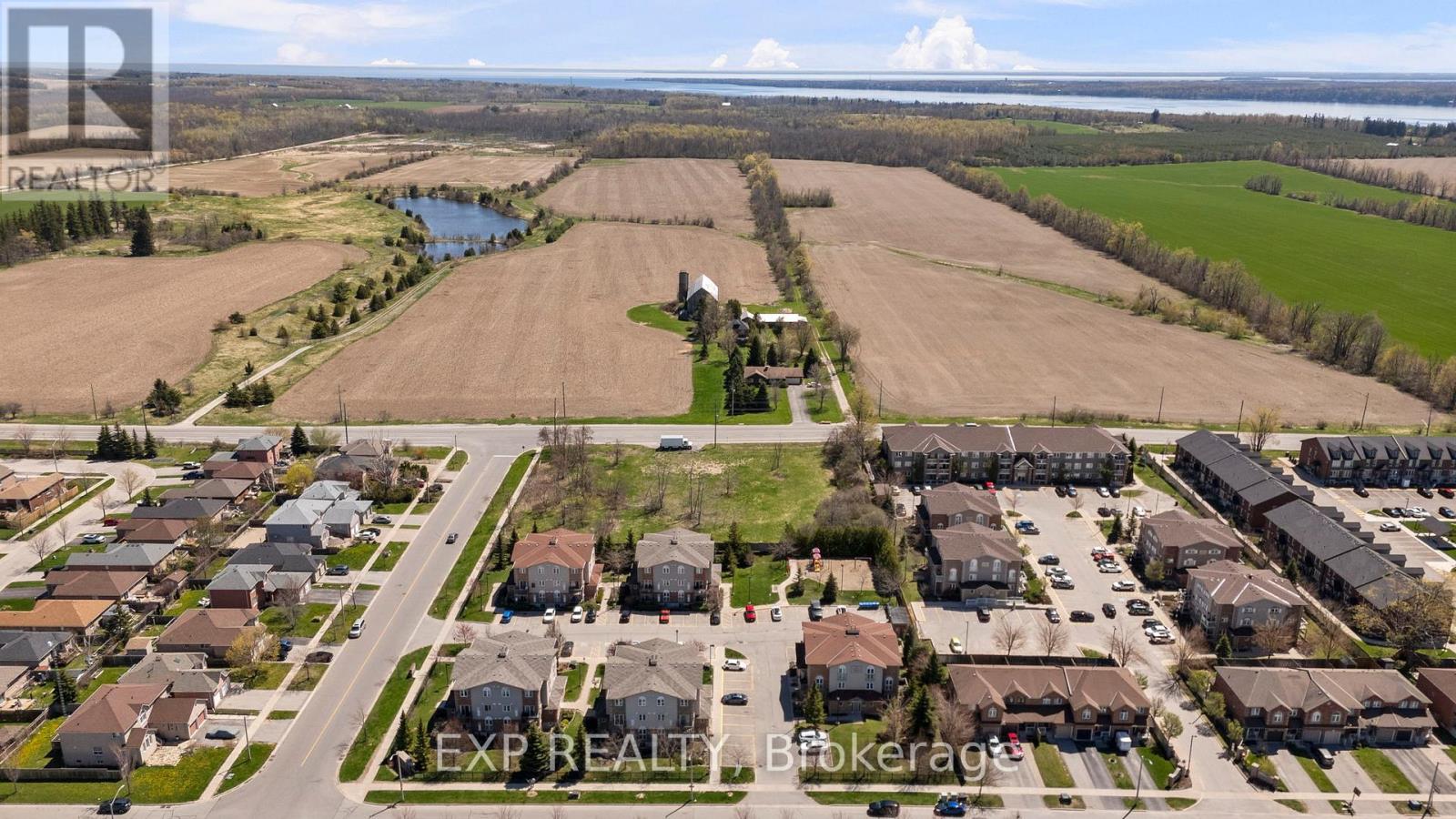 Photo 7 of 1 15 Cheltenham Road, Barrie ON