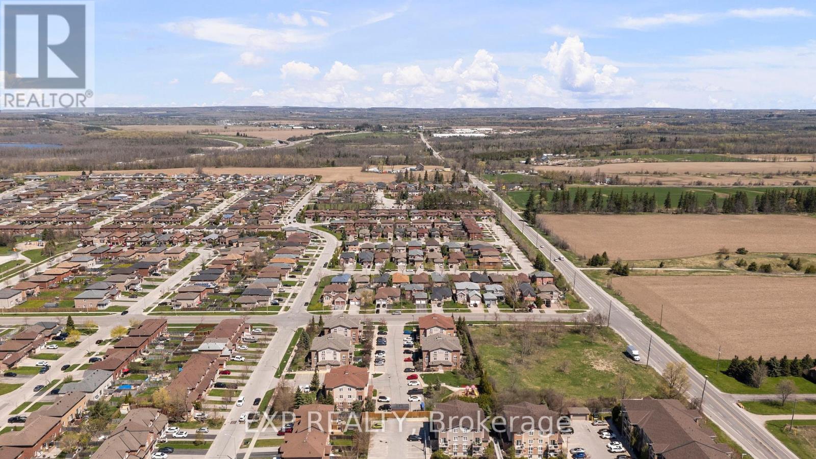 Photo 4 of 1 15 Cheltenham Road, Barrie ON