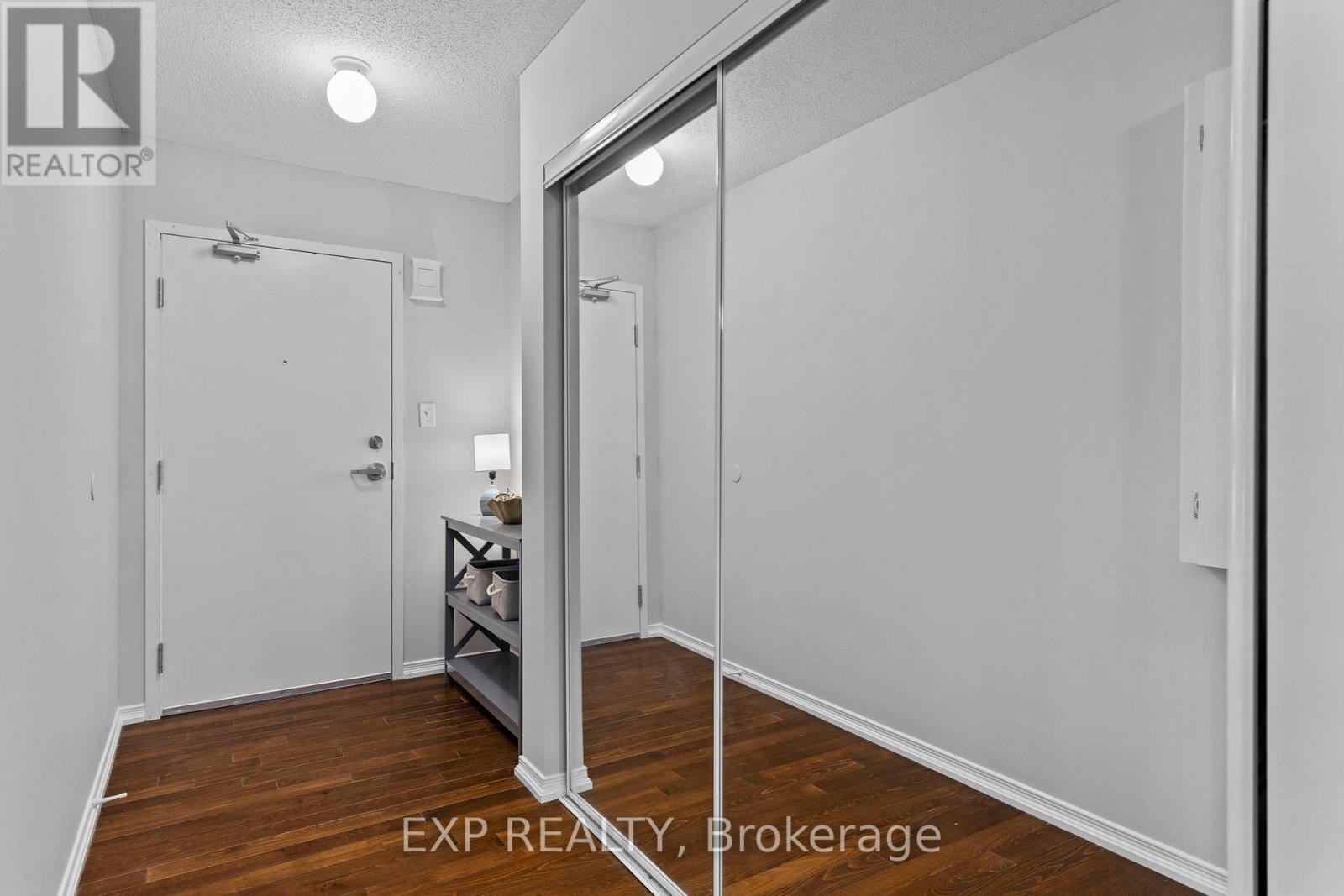 Photo 11 of 1 15 Cheltenham Road, Barrie ON
