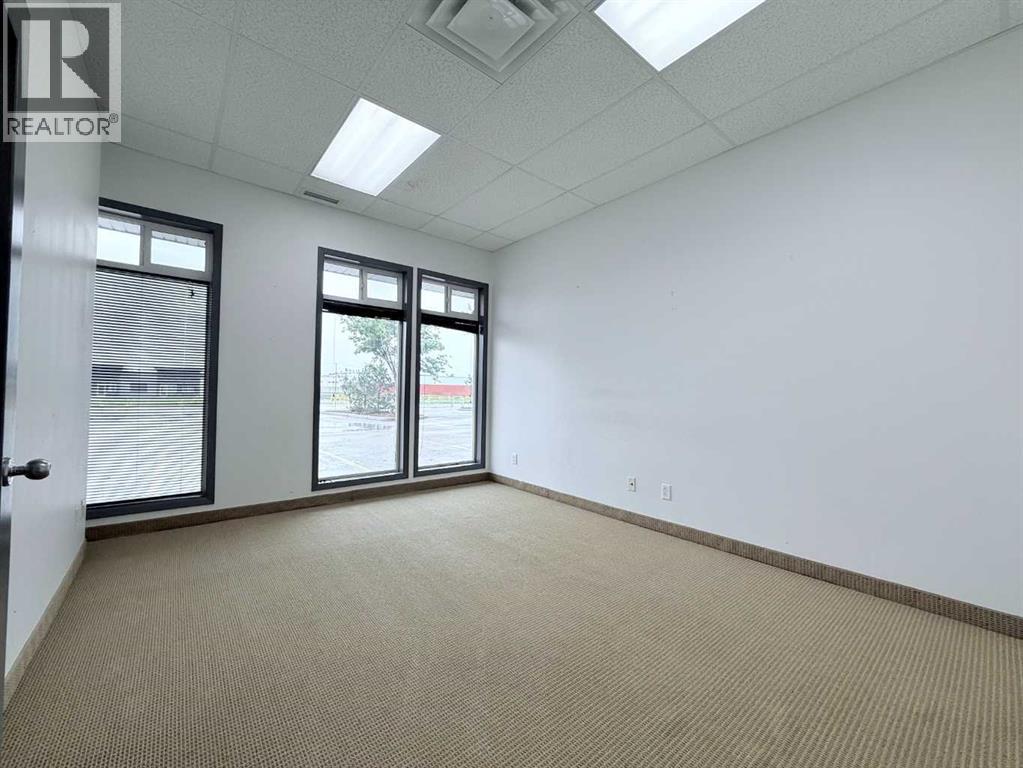 Photo 9 of 101 10127 121 Avenue, Grande Prairie AB