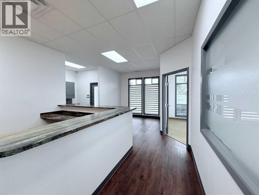 Photo 12 of 101 10127 121 Avenue, Grande Prairie AB