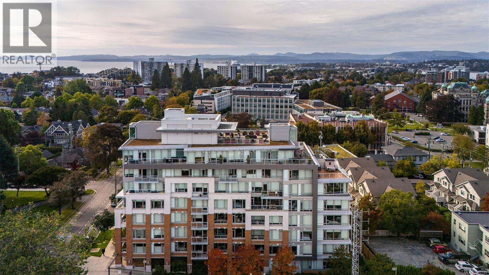 Photo 2 of 604 646 Michigan St, Victoria BC