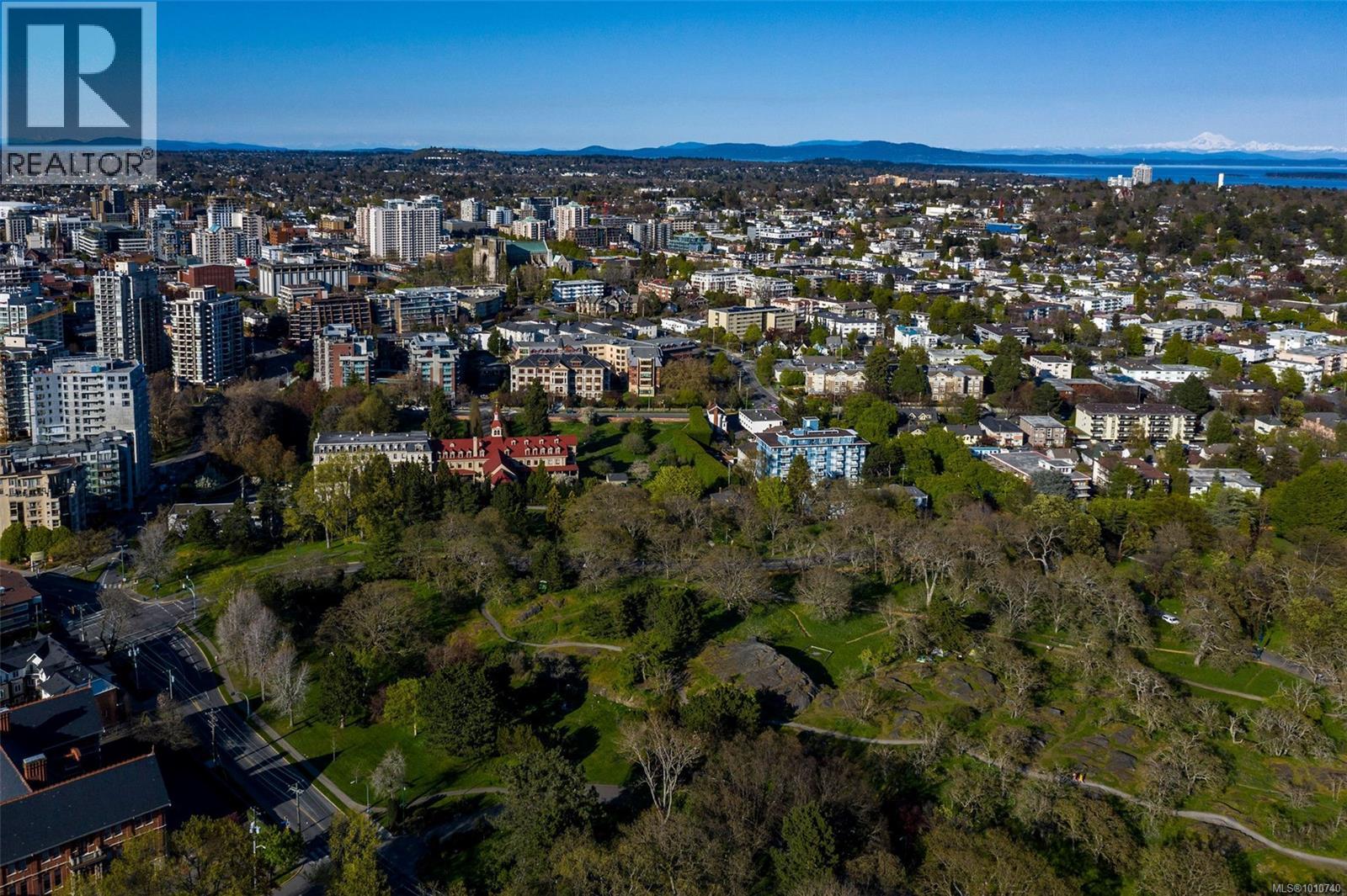 Photo 31 of 604 646 Michigan St, Victoria BC