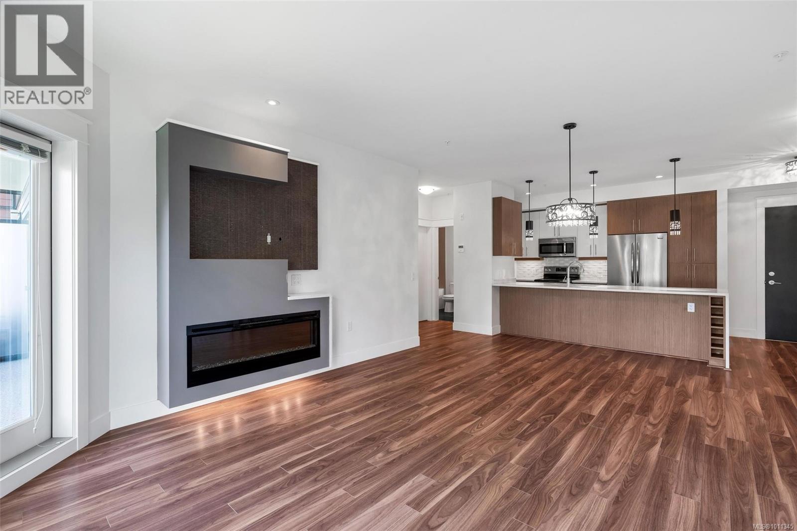 Single Family House for Sale in   Travino Lane Saanich 