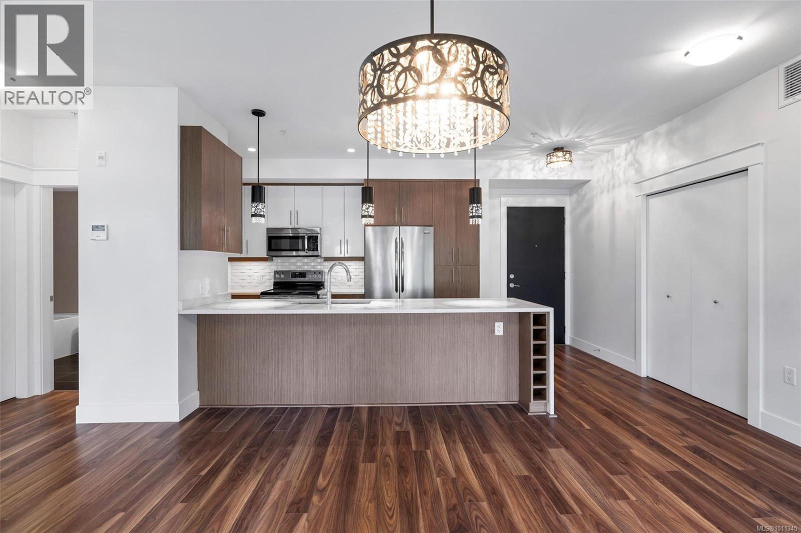 Single Family House for Sale in   Travino Lane Saanich 