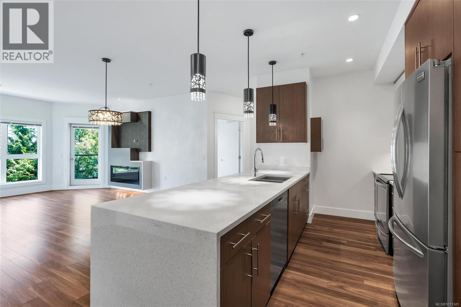 Single Family House for Sale in   Travino Lane Saanich 