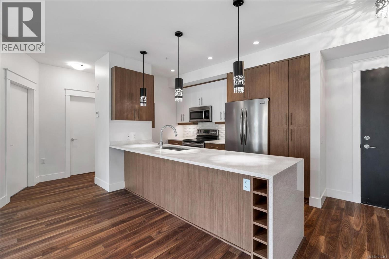 Single Family House for Sale in   Travino Lane Saanich 