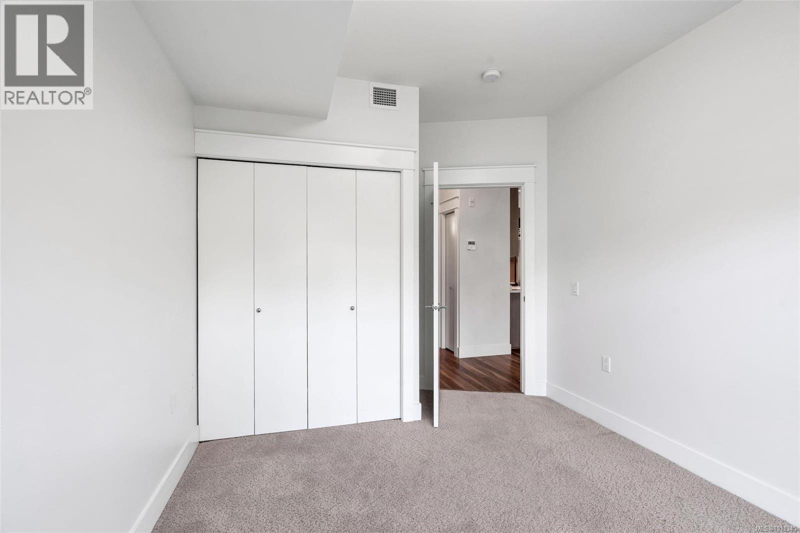 Single Family House for Sale in   Travino Lane Saanich 