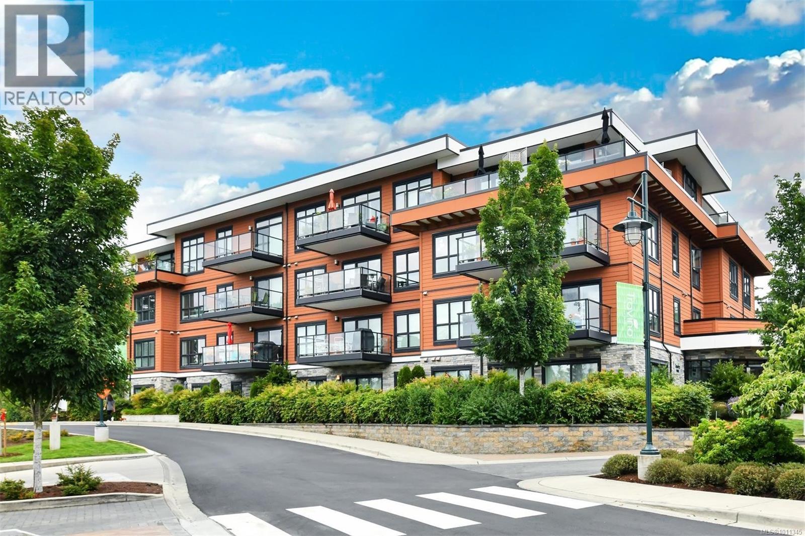 Single Family House for Sale in   Travino Lane Saanich 