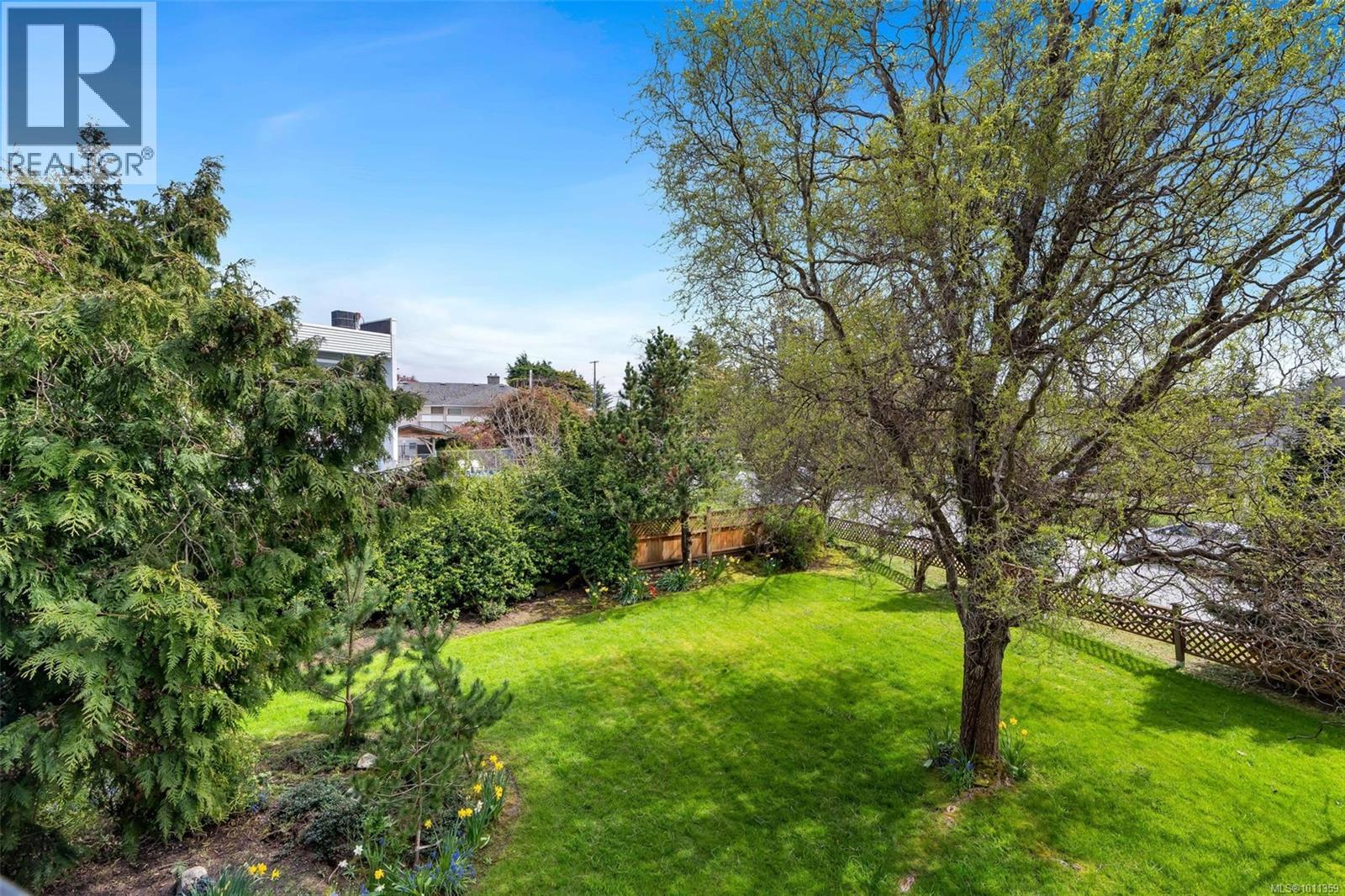 Photo 18 of 205 7070 West Saanich Rd, Central Saanich BC