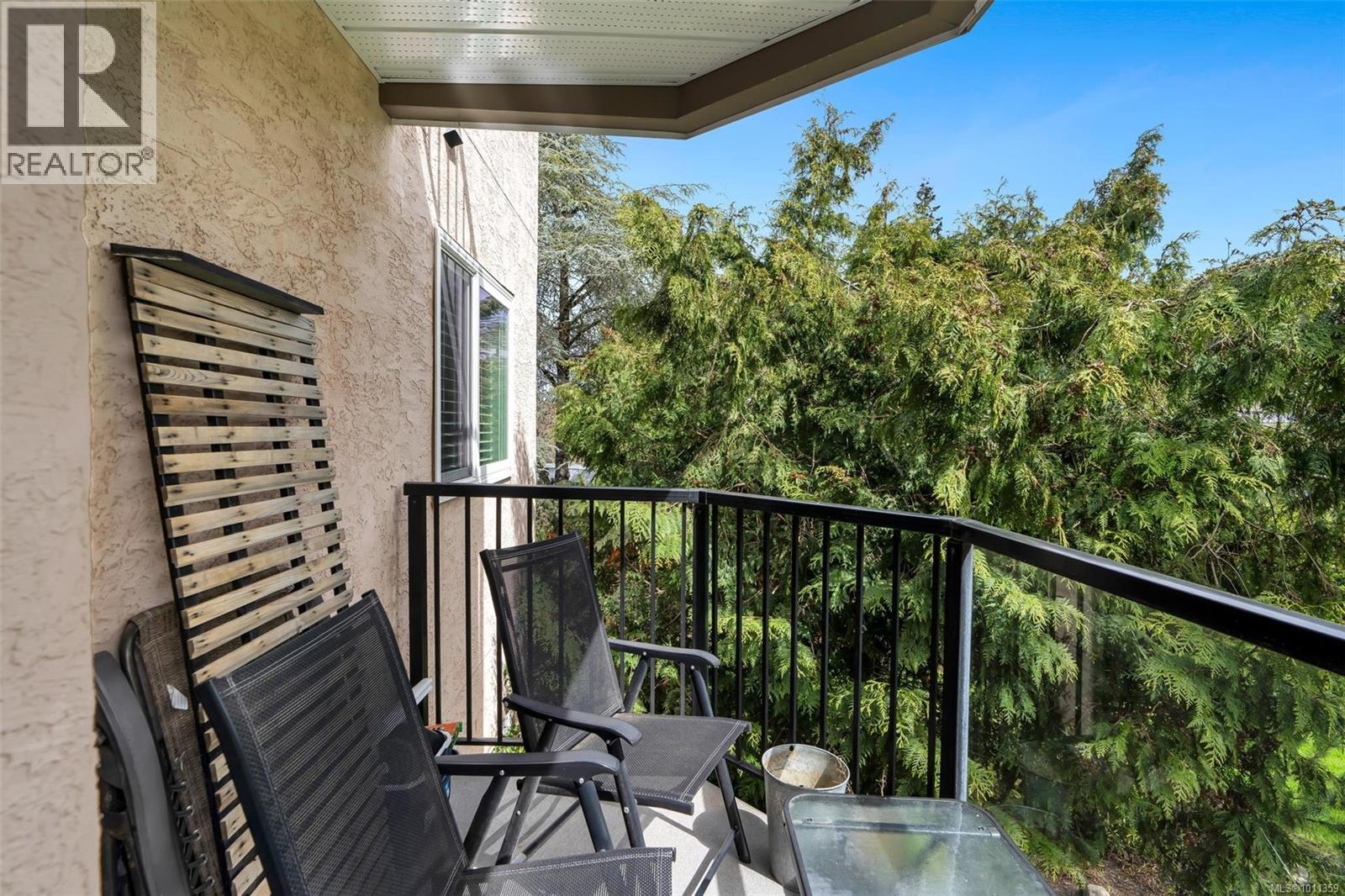 Photo 4 of 205 7070 West Saanich Rd, Central Saanich BC