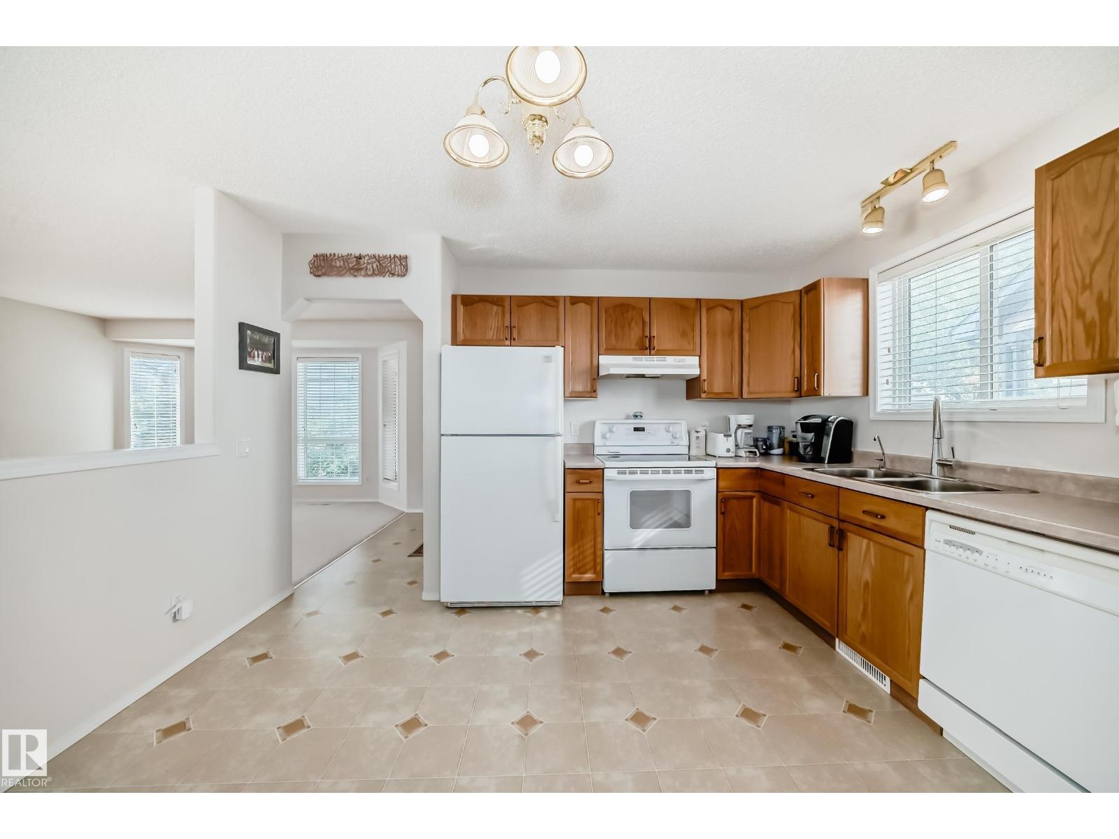 Photo 42 of 17215 88 St Nw, Edmonton AB