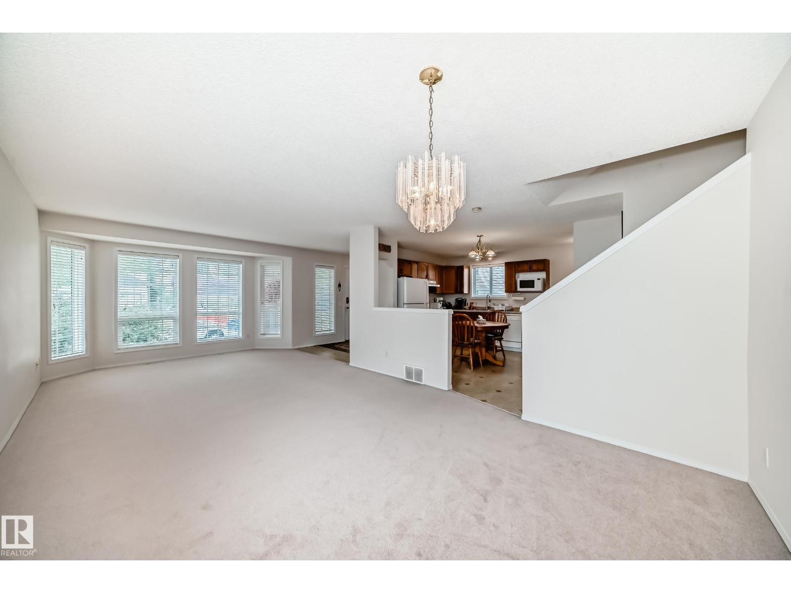 Photo 7 of 17215 88 St Nw, Edmonton AB