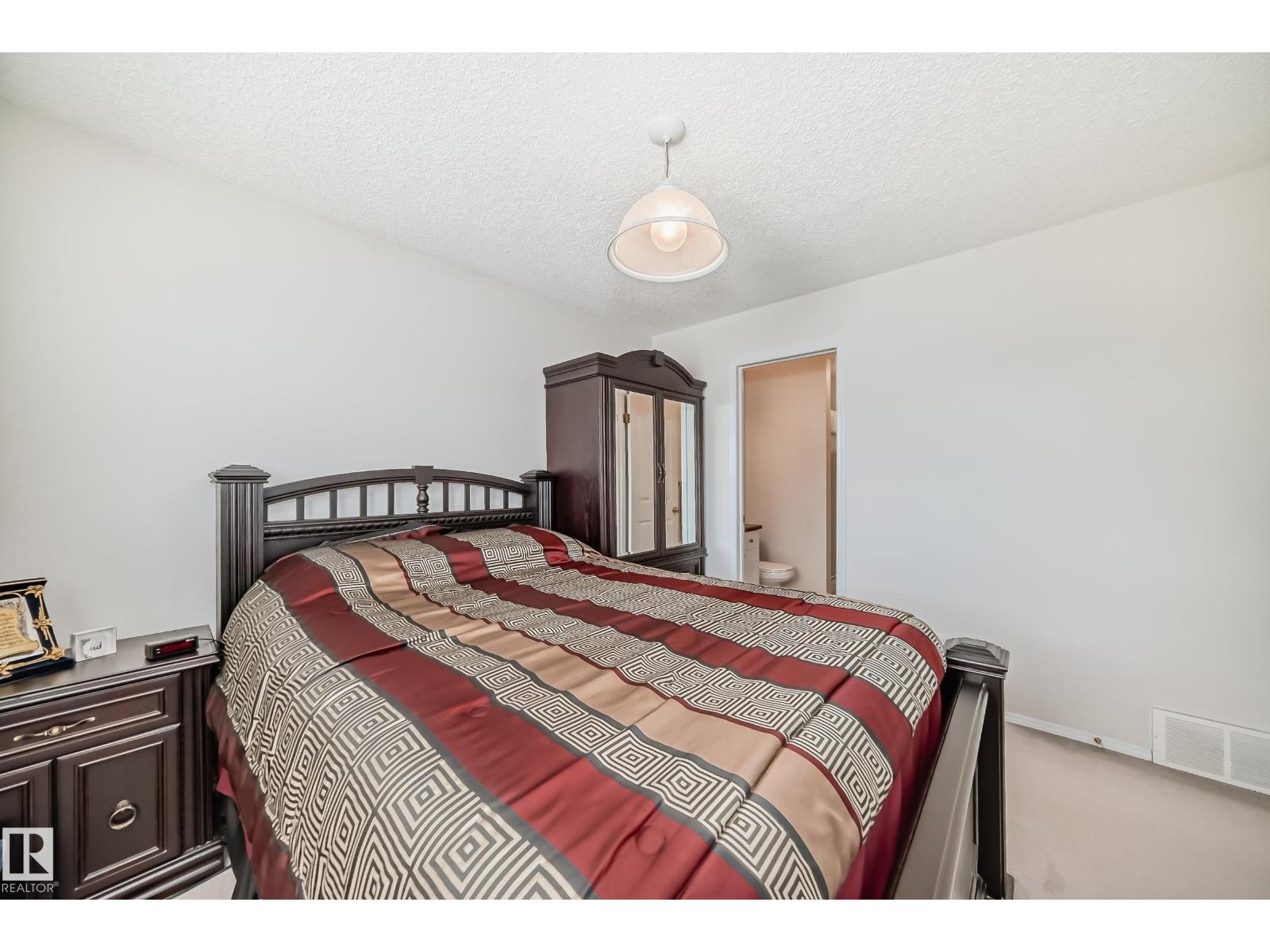 Photo 28 of 17215 88 St Nw, Edmonton AB