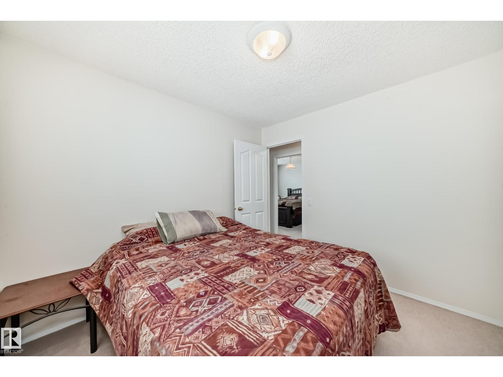Photo 33 of 17215 88 St Nw, Edmonton AB