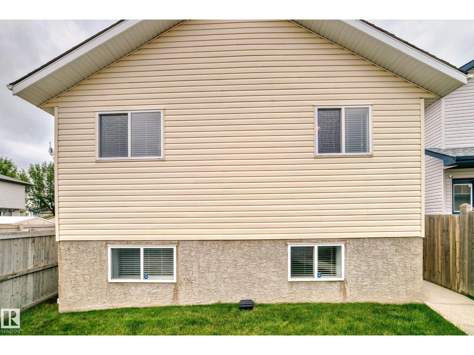 Photo 41 of 17215 88 St Nw, Edmonton AB