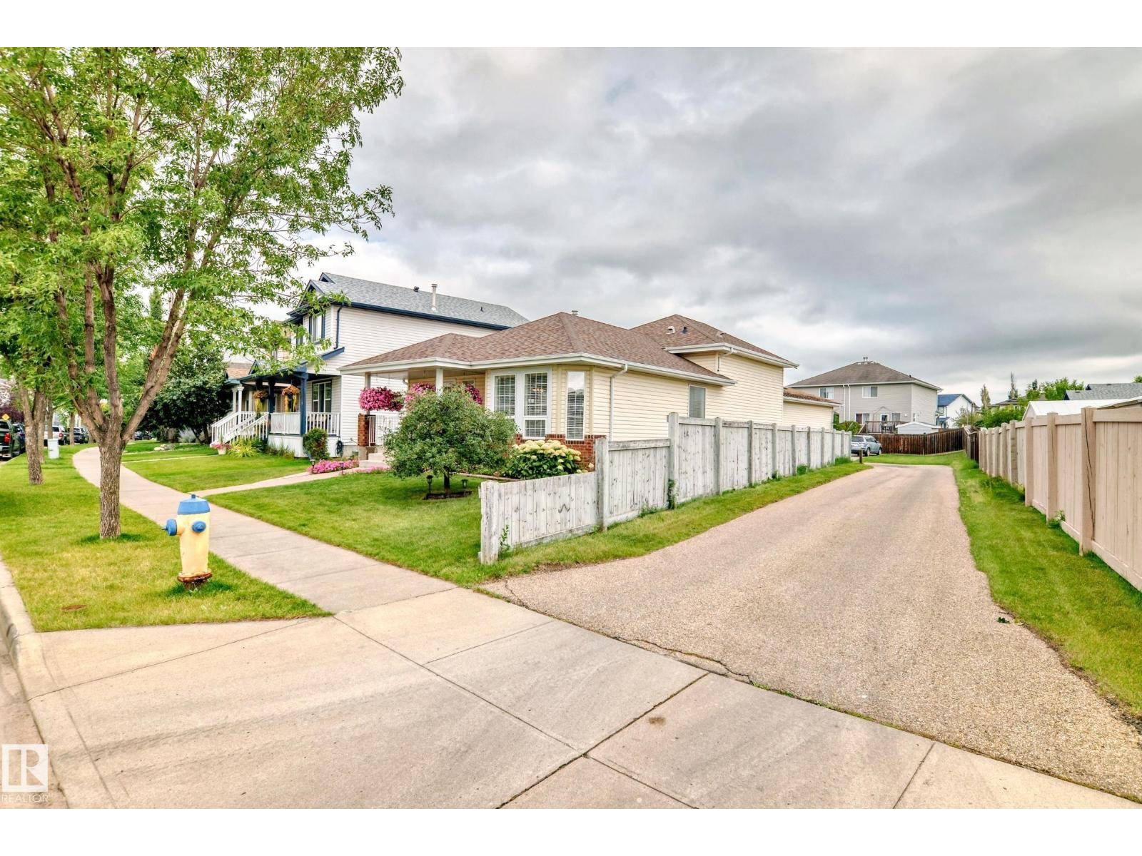 Photo 34 of 17215 88 St Nw, Edmonton AB