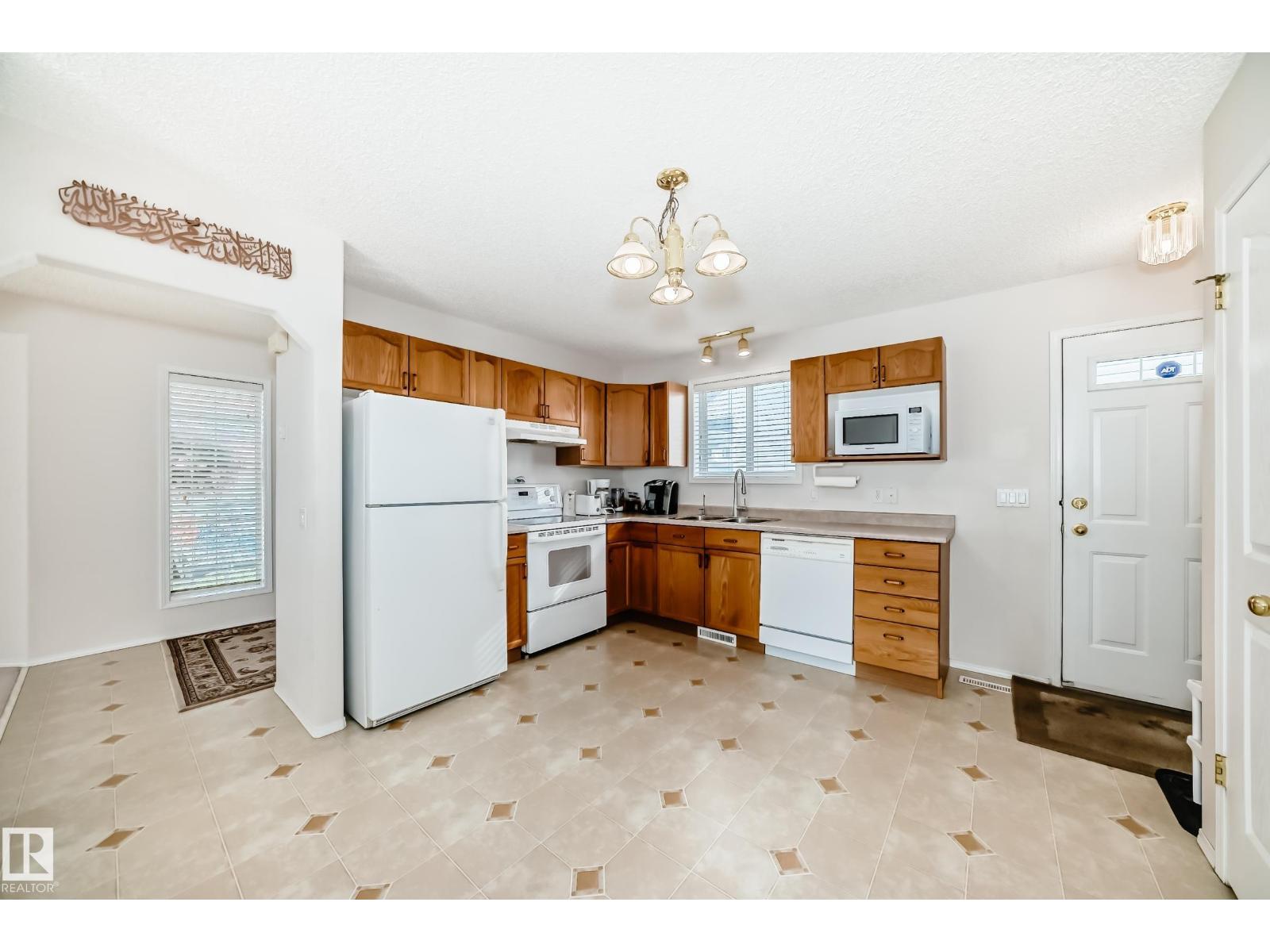 Photo 44 of 17215 88 St Nw, Edmonton AB