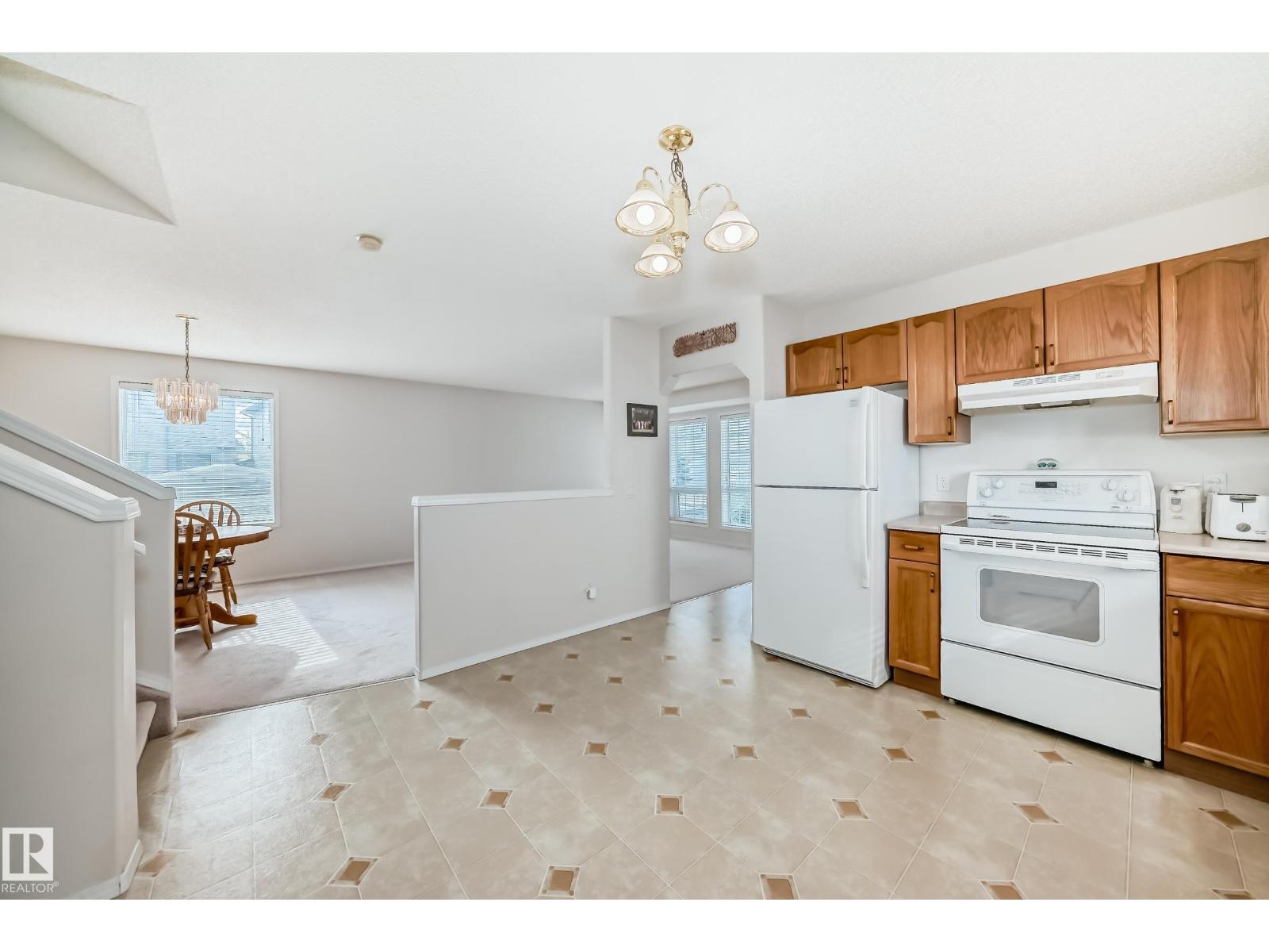Photo 24 of 17215 88 St Nw, Edmonton AB